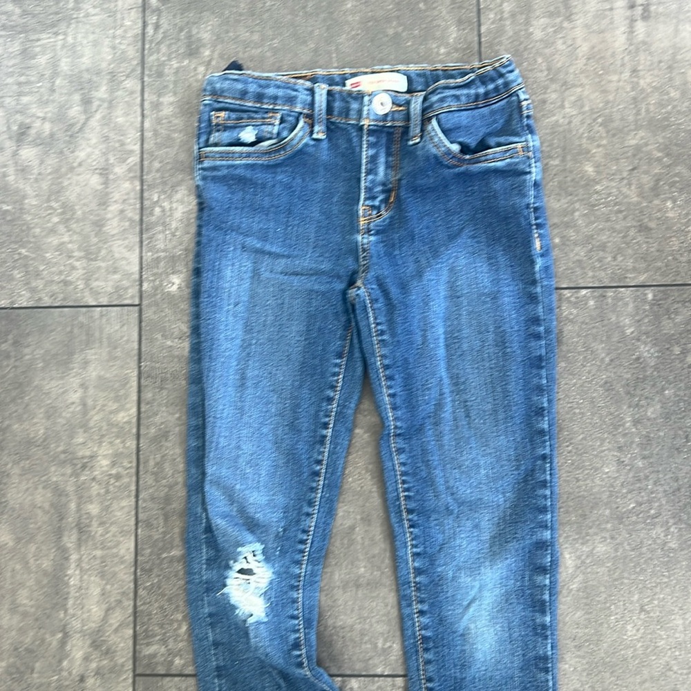 Girls Levi’s skinny jeans